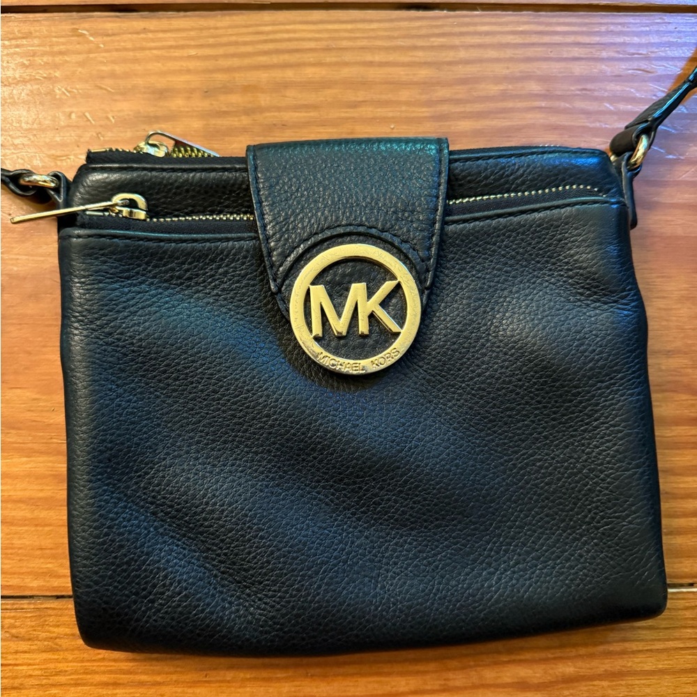 Michael Kors Black Crossbody Bag with Gold Accents 💛🖤